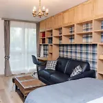 Design Renove/ Berges Du Rhone Apartament