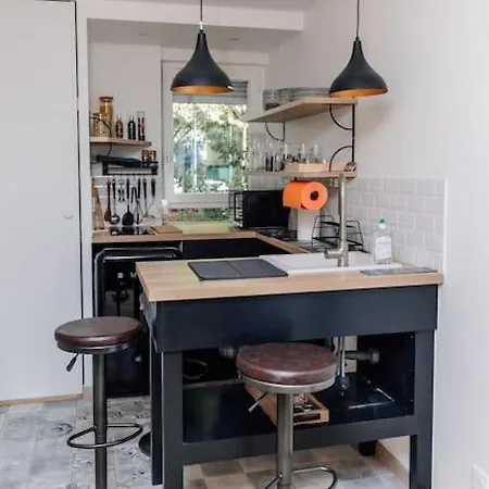 Design Renove/ Berges Du Rhone 公寓